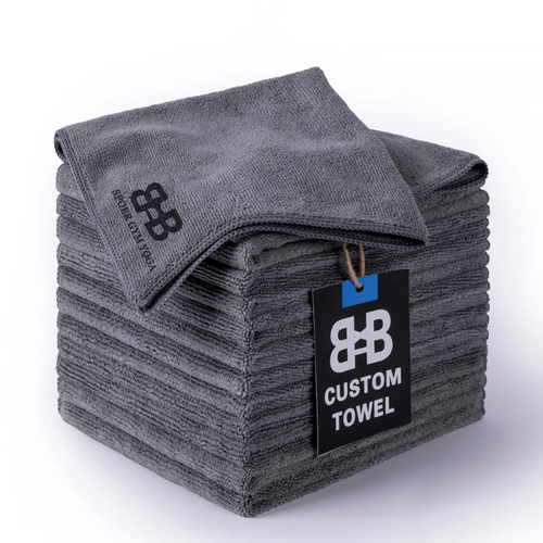 une serviette microfibre offerte